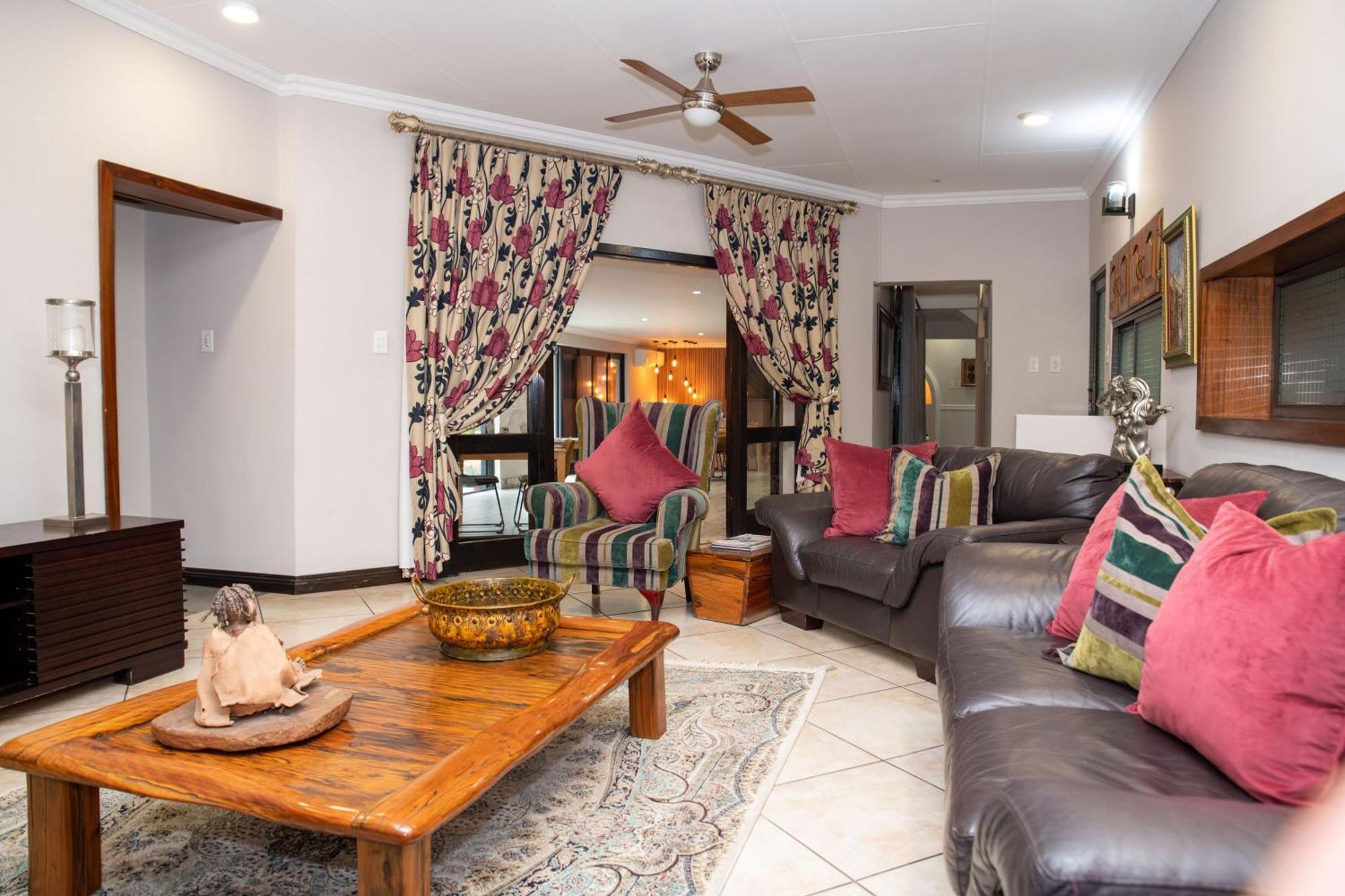 Iso'Bella Vita Guesthouse Phalaborwa Extérieur photo